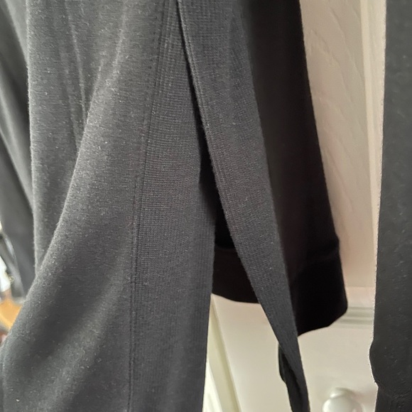 NWT Yogalicious black long sleeve shirt - Picture 2 of 6
